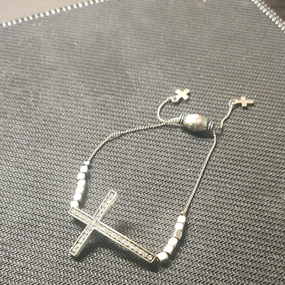 Elegant Silver Cross Bracelet